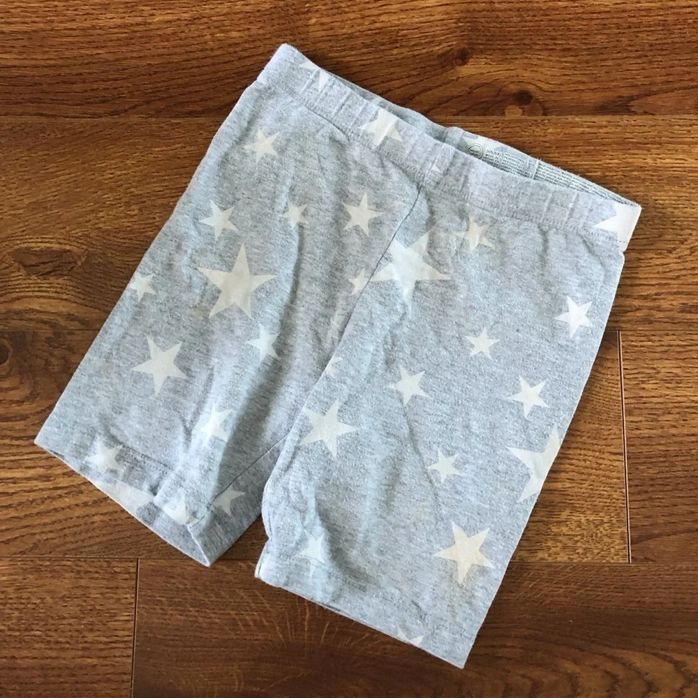 Wonder Nation gray star print bike shorts in size S (6/6x)